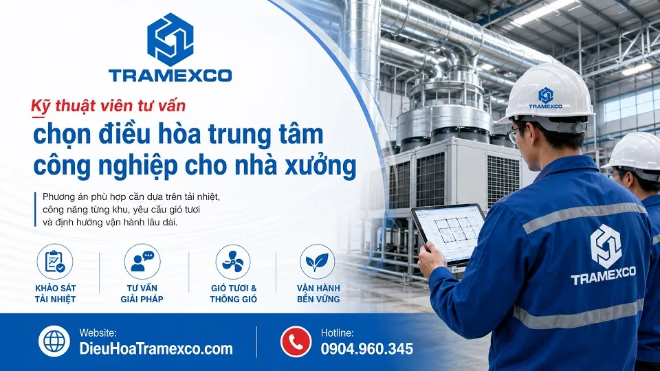 Kỹ thuật viên tư vấn chọn điều hòa trung tâm công nghiệp cho nhà xưởng